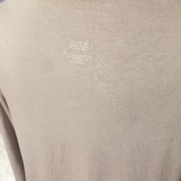 Ana long sleeve top. - Picture 7 of 7